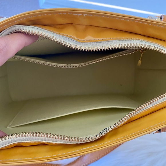 SOLD‼️ 💛 Louis Vuitton Houston Bag - Picture 8 of 16